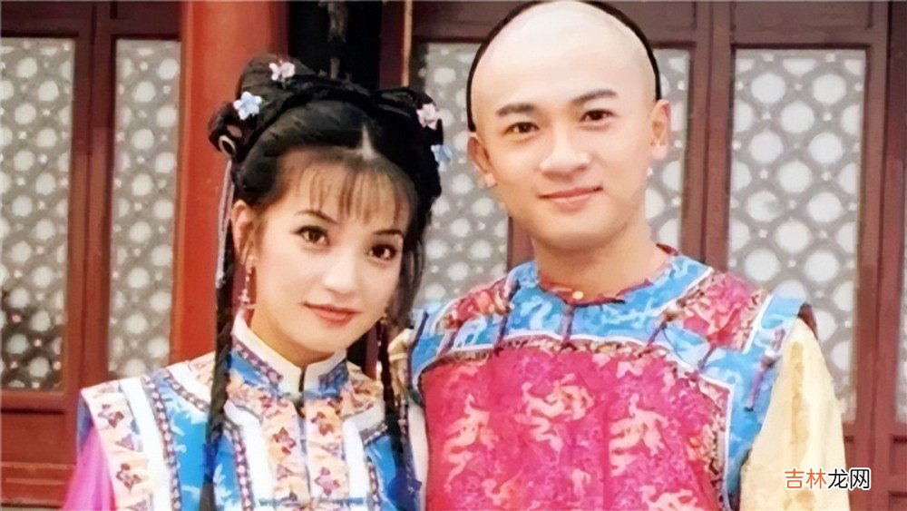 小燕子和知画谁是正妻？睡衣、旗头上的区别！当家主母一目了然
