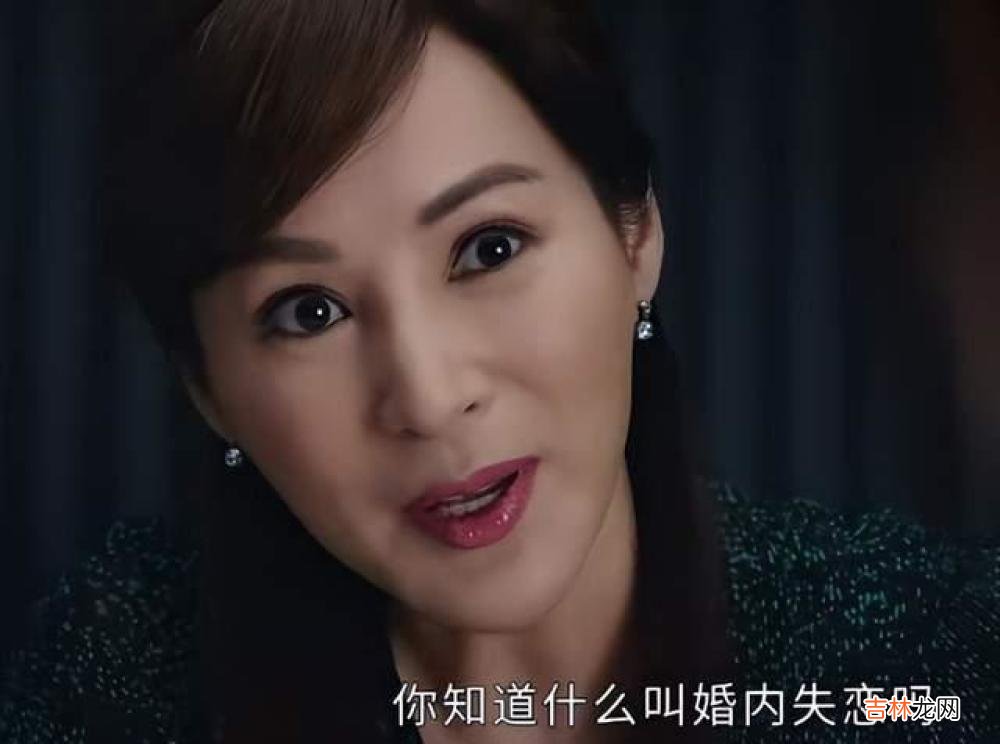 何炅晚会失控落泪受热议,真相浮出水面?曝原因是父亲离去