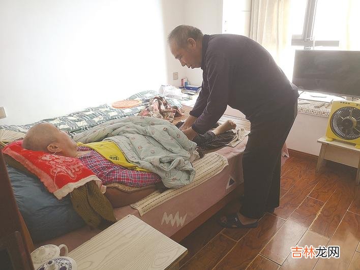 本文转自：株洲日报王福安不离不弃照顾瘫痪妻子23年。|好丈夫王福安：不离不弃照顾瘫痪妻子23年