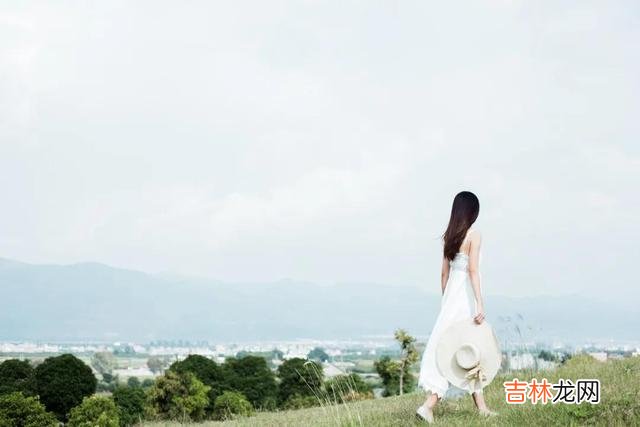 1.都说在爱情里 不要去爱那个，总是让你觉得很累的男人