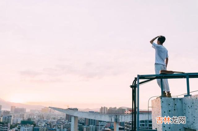 男人在追求一个女人的时候 男人把你追到手后，突然对你“断联”，一般藏着几个小心思
