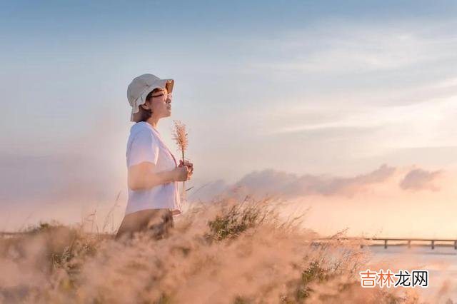 随着男人女人恋爱的时间越长 真正爱你的男人，会愿意吻这三个地方，一般都错不了