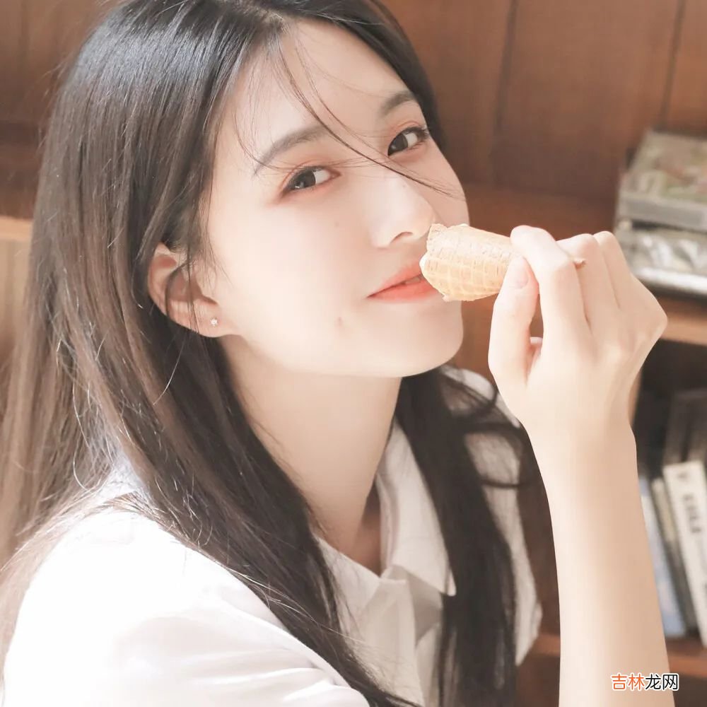 一个男人对你动情的征兆，都藏在这些细节里
