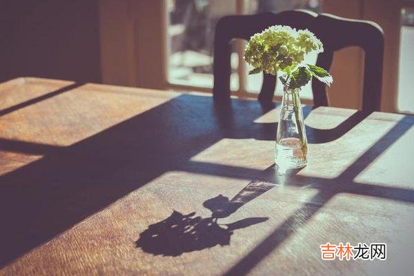 人到中年 人到中年，想与其他异性成为知己，一定要懂得这六个字
