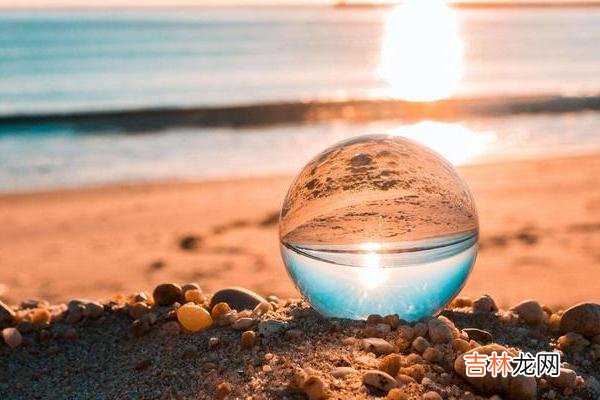 如果只有一个儿子 只有一个儿子的父母，老了会面临三种现状，最后一种很心酸
