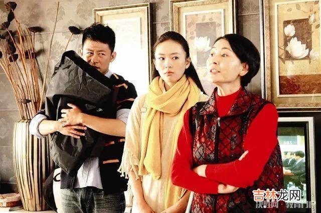 在大部分人的人生过程当中 婆婆不帮助子女带孩子是“不合理”的，权女士的回答值得“吐槽”