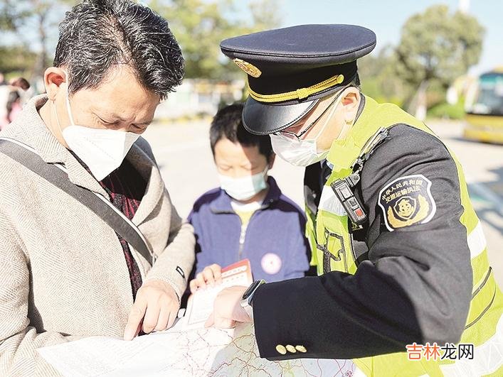 本文转自：闽南日报2023年春运正式启动漳州站预计发送旅客45万人次▲1月7日 漳州站预计发送旅客45万人次