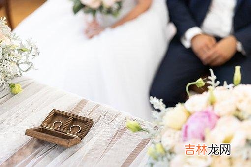 我们每个人在社会上都不会是一座孤岛 奉劝所有人最好别随便去别人家串门，原因很现实，也很扎心