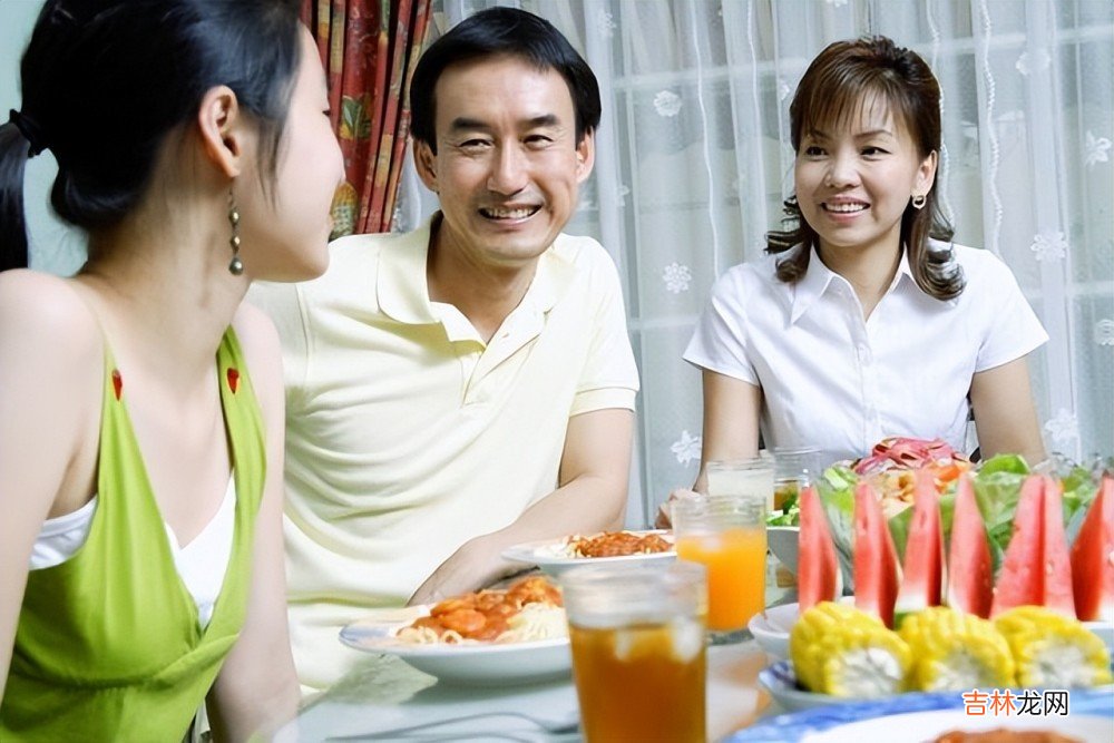 女生回男友家过元旦，天天都吃面条和冷菜，最终决定分手，分得好