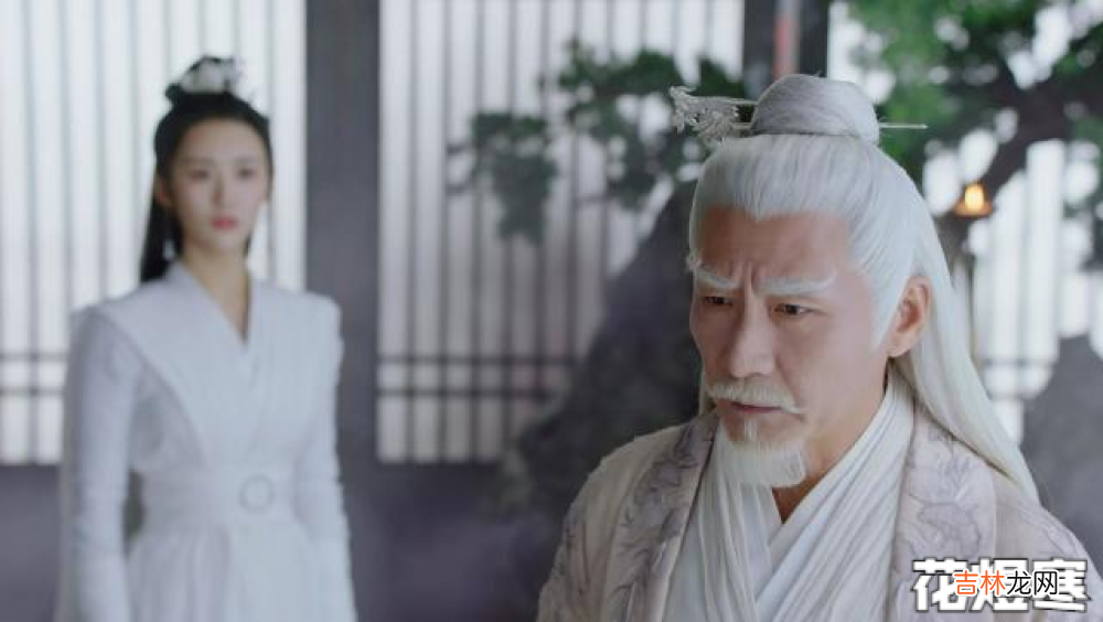 《月歌行》为了得到洛宁，阿浮君重伤兄长，他统领三界的野心从未变
