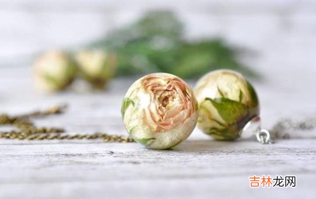 每个人对于爱情都是充满憧憬的 夫妻关闭社交媒体权限,收起这三样东西,多半是缘尽了
