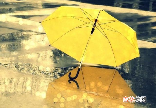 多年前有一部剧电视剧风靡全国 女人向男人索要这三样东西，会让男人爱你上瘾