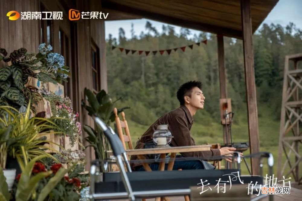 李钟硕IU，十年好友变恋人