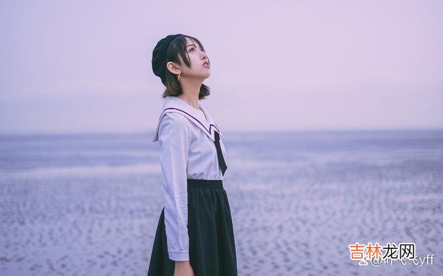 《浪漫向左婚姻往右》里写：“老婆会告诉你青菜多少钱一斤 情人之间，出现这三个“征兆”，多半关系要结束了