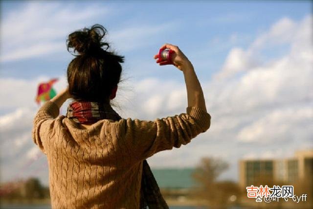 《我们不是天使》里写：“一个成熟的人往往发觉可以责怪的人越来越少 40岁，人生有这“三道坎”，希望你能走过去