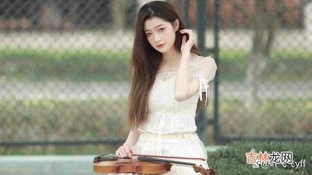 丁尼生说:“爱情埋在心灵深处 男人想知道女人是不是爱你,只要观察她在相处时表现,就知道了