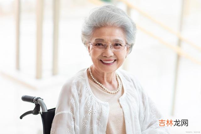 老有所依是每一个人到老年时都想有的生活。|年轻时吃得苦，晚年不依靠儿女，晚年不依靠子女生活过得舒服