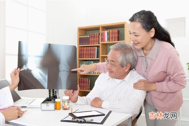 70岁的张大爷说 老伴才走了半个月，张大爷却开始想她了