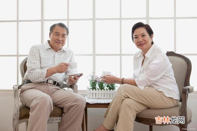 70岁的张大爷说 老伴才走了半个月，张大爷却开始想她了