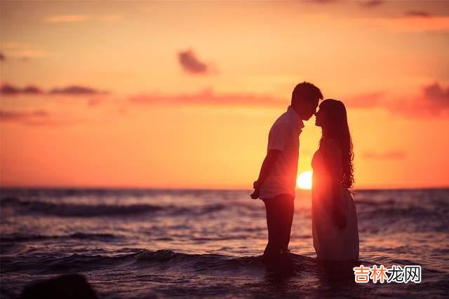 女人对异性的吸引力来自于哪里?在还没有体会过爱情的时候 真诚相待才可以收获美好,真正的爱情从来都不是虚伪、伪装