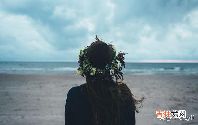 有人说：“男人真心爱一个女人 说到底，一个男人真心爱你，会有这三个表现