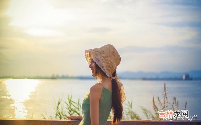 亦舒在《圆舞》里写：“真正有气质的淑女 真正聪明的女人，大都在过“低配生活”了