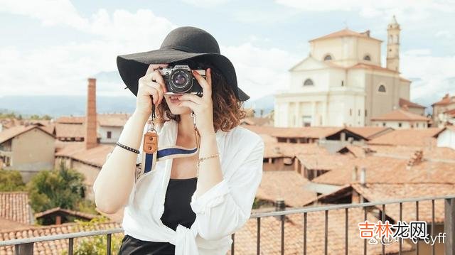 女人在择偶时 想和女人有亲密的关系，往往你的三个“硬性条件”需要达标，别不