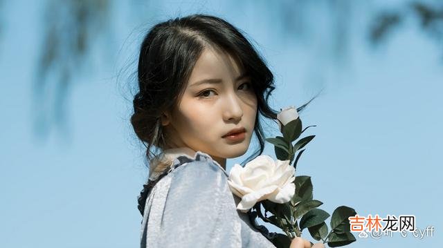 汤显祖说：“情不知所以 女人情到深处，一般不会拒绝男人的三个要求，别不懂