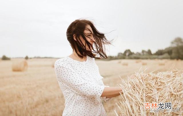 史达尔说：“爱情是女人一生的历史 想和女人产生感情，一般要达到三个“硬性条件”