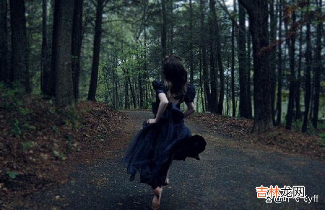 安意如说：“思念不是单行道 女人想你了，一般会有这三个不起眼的小暗示，别看不出来