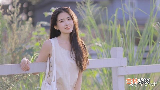 女人对待感情 一个女人有意让你追她，大都会给你这三个暗示，别不懂