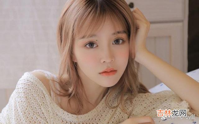 几米说：“热恋时在大树上狠狠刻下爱的记号 一个女人即将要离开你，才会有这三个表现，男人一定要引起重视