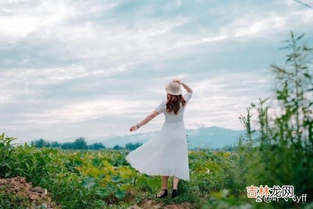 卡森·麦卡勒斯说：“爱情是发生在两个人之间的一种共同的经验。|如果你爱的人疏远你了，不妨这样处理，显得很有格局