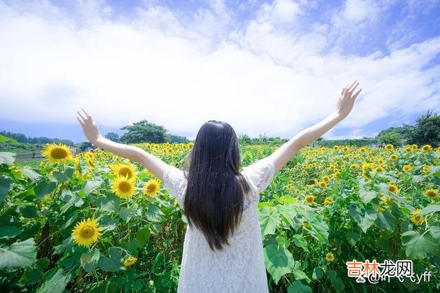 女人在任何年龄阶段 男人来撩你，往往有两个现实的目的，多半不是真爱