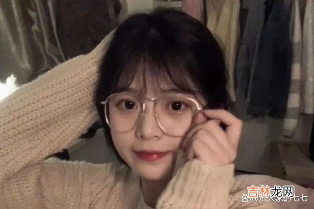 /1/后台收到一位男性朋友粉丝朋友的私信问题 那么说到底，当一个女人忘不了男人时，是什么样子？