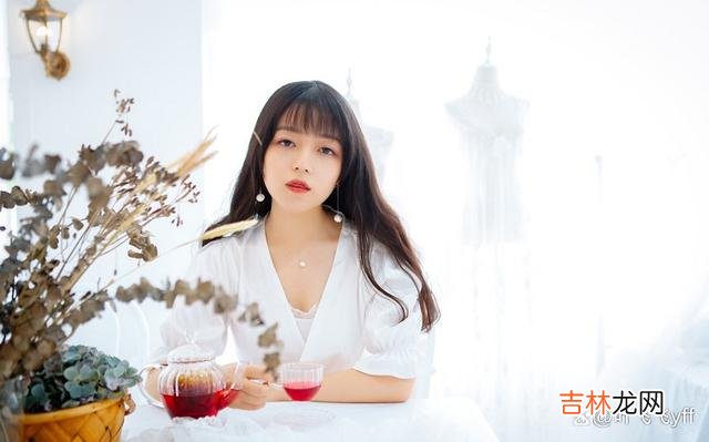 有人说：“结婚以后 夫妻之间，女人别当老公是亲人，看懂以下2个道理也就幸福了