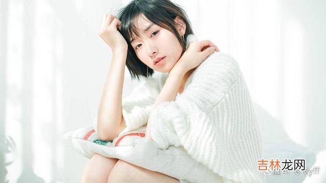 雨果说:“真爱的第一个征兆 女人若是真正动了情,就会有明显的反应,会向你传达爱意