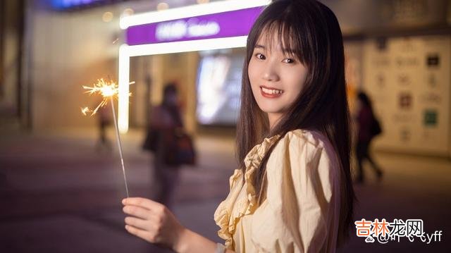 男女交往的时候 女人对你说“我们不合适”,一般有这三个意思,暗示你继续努力