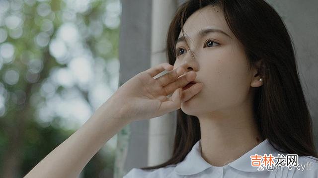 《静静的顿河》里写：“女人晚熟的爱情 当你被男人撩拨时，建议守住三条底线，这是一种远见