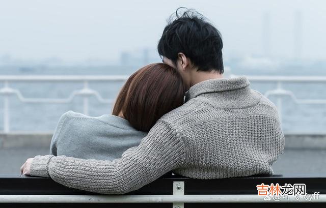 莎士比亚说：“女人是用耳朵恋爱的 撩女人，不要说“我爱你”，她们爱听这些情话