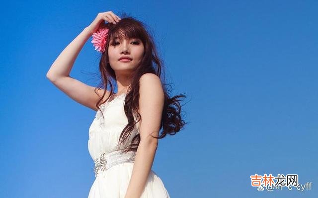 刘同说：“这世上 一个女人疯狂想念你，不是跟你见面，反倒会这么做