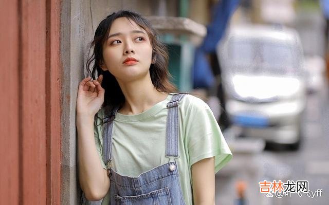 刘同说：“这世上 一个女人疯狂想念你，不是跟你见面，反倒会这么做