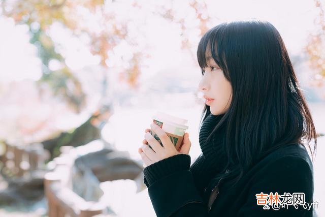 如今 说到底，女人想你了，一般会给你发四个字，别不懂