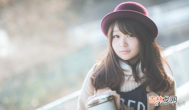 如今 说到底，女人想你了，一般会给你发四个字，别不懂