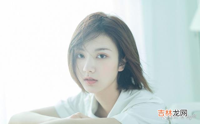 刘同曾说过一句话：“这世上 疯狂想你的男人，他们不会联系你，而是默默为你做三件事