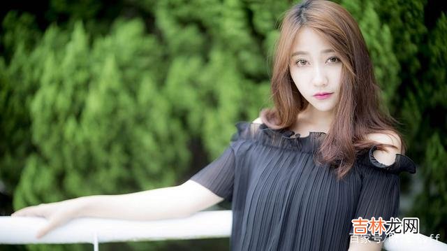 萨克雷说：“女人不仅喜欢征服人 女人向你开放三个“私人领域”，多半是对你动情了