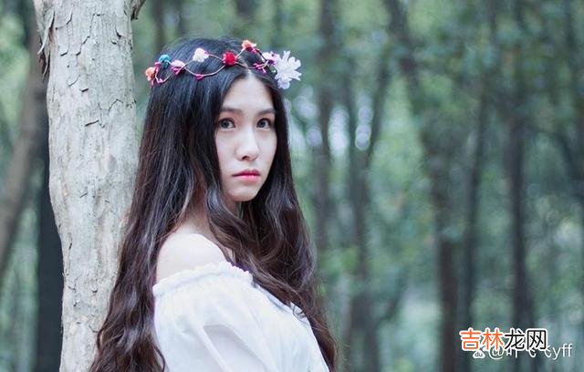 有人说：“中年女人的感情 中年女人动情了，最显著的暗示一般会有这三个