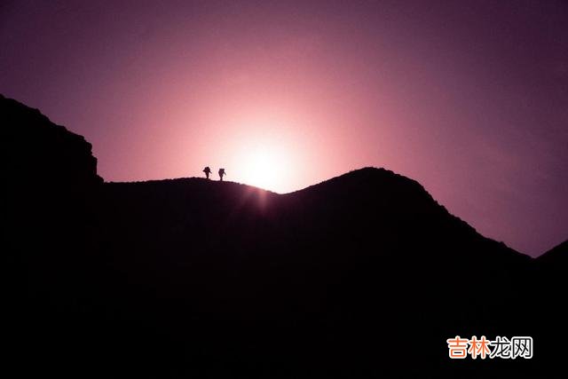 人生 青涩深情的爱情,匆忙而过,烙印下一生爱的痕迹