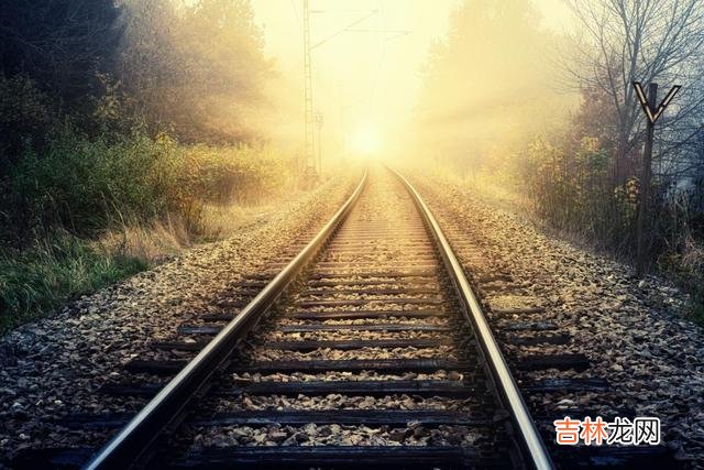 人生 青涩深情的爱情,匆忙而过,烙印下一生爱的痕迹