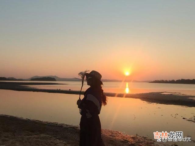 真挚的情永远不变 想你，笑着笑着便泪眼婆娑，无论怎么样都爱你永远不变！